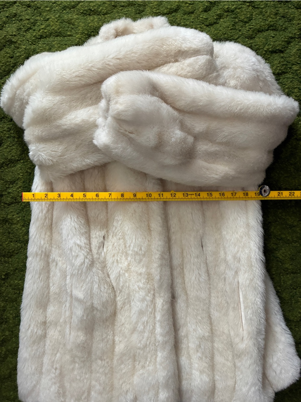 Vintage 1980s Sasson Faux Fur Coat - Picture 11 of 11
